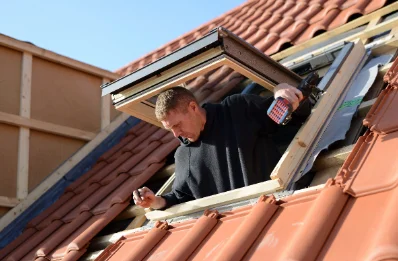 Pose de fenêtres de toit Velux à Neuflieux